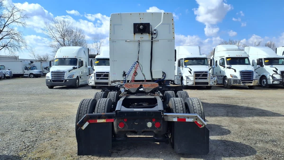 2020 Mack Anthem - image 5