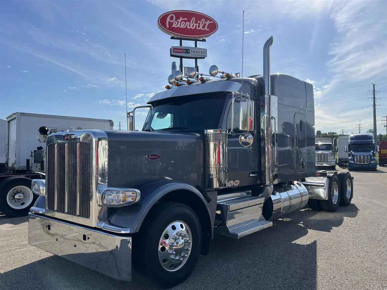 2027 Peterbilt 589 in South St. Paul, MN — photo 12