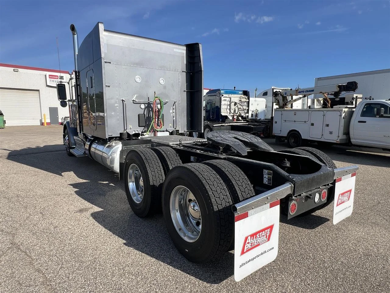 2027 Peterbilt 589 in South St. Paul, MN — photo 5