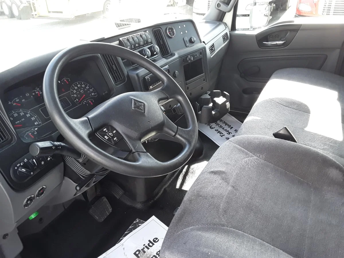 2020 International MV - image 7