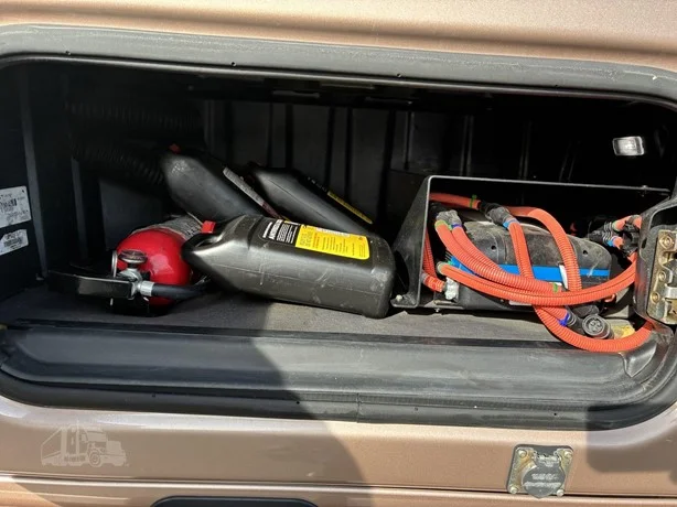 2022 Freightliner Cascadia - image 24