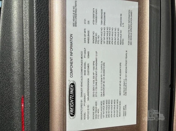 2022 Freightliner Cascadia - image 43