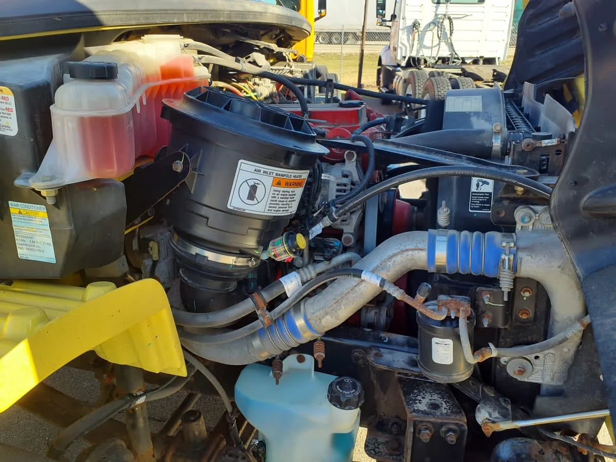 2016 Freightliner M2 106 - image 11