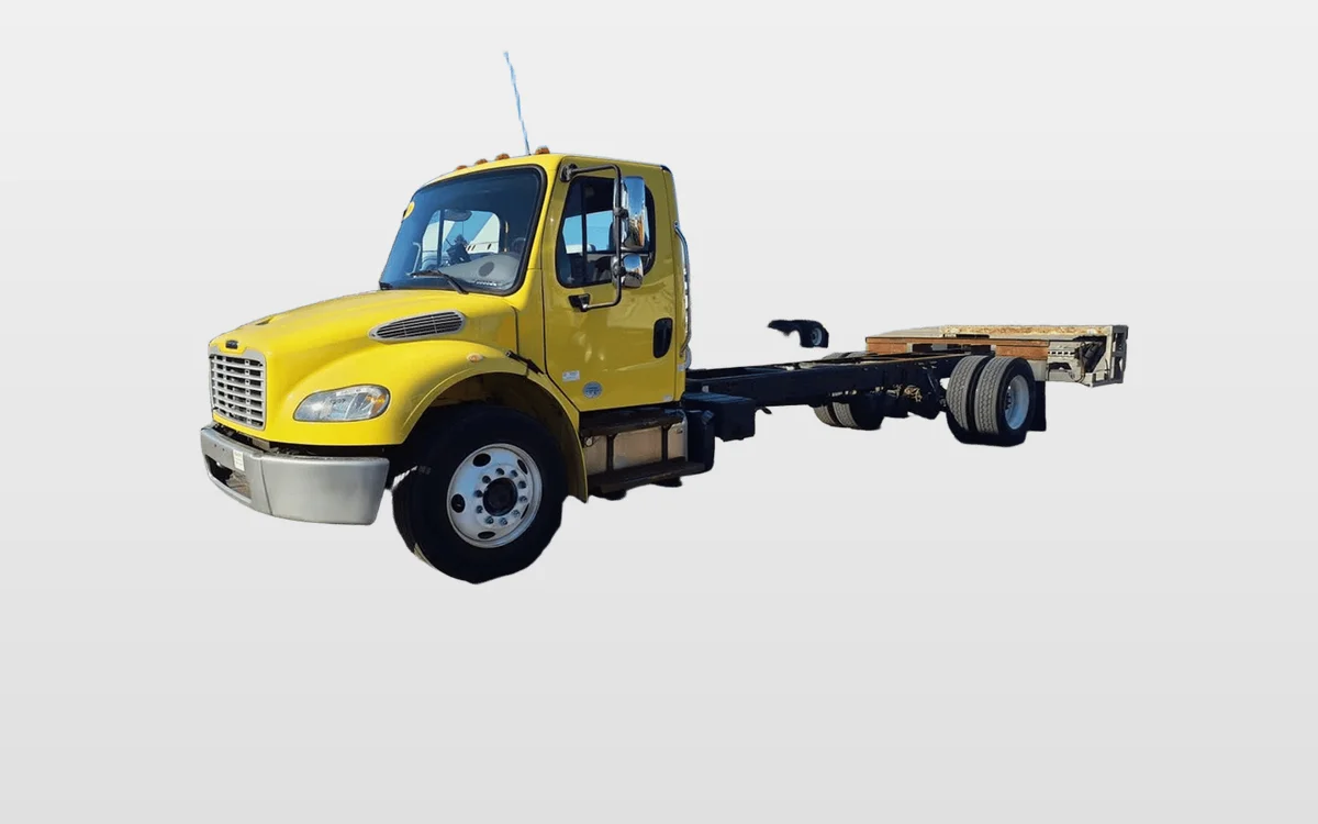 2016 Freightliner M2 106 - image 1