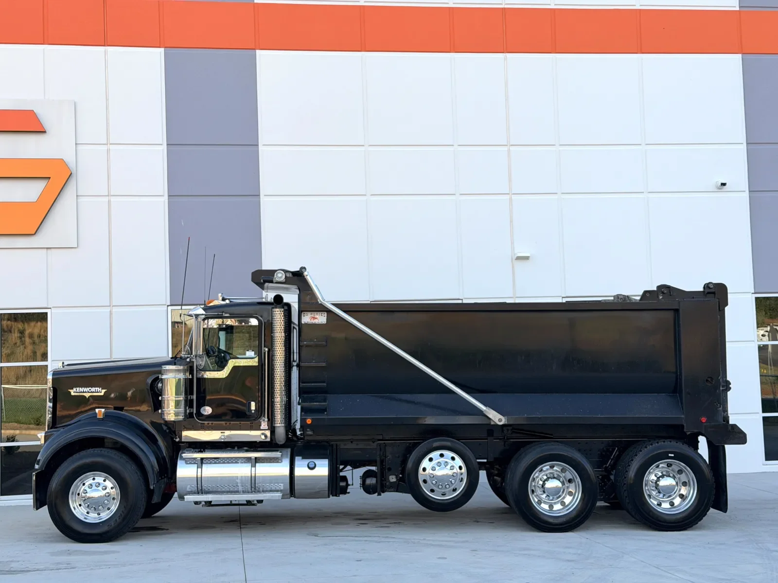 2021 Kenworth W900 - image 5