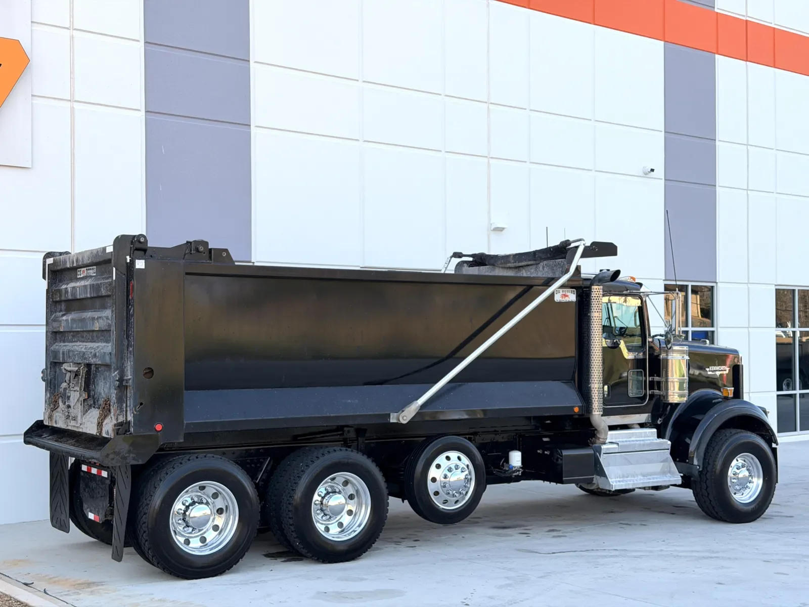 2021 Kenworth W900 - image 6