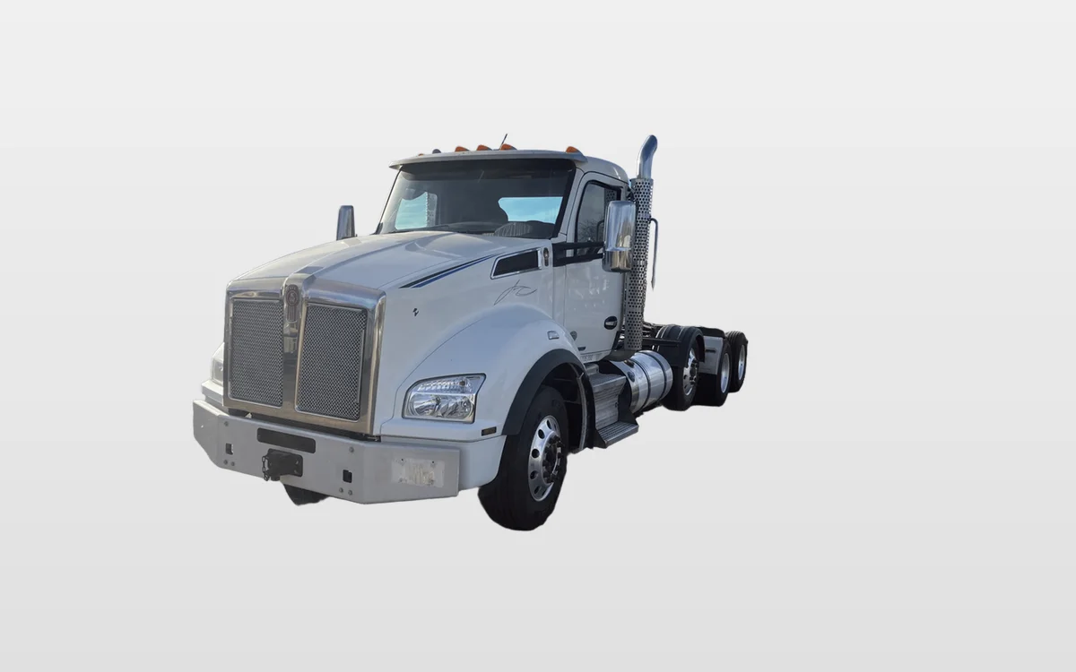 2021 Kenworth T880 - image 1