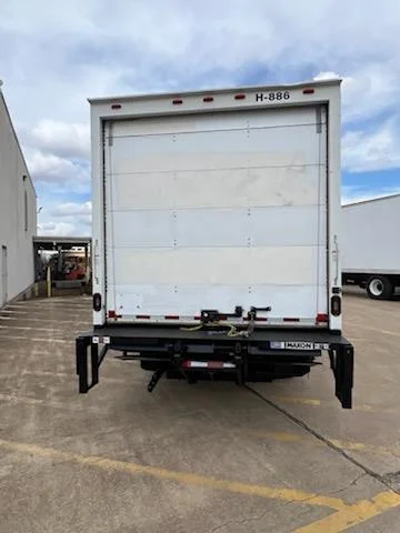 2019 Isuzu NPR - image 8