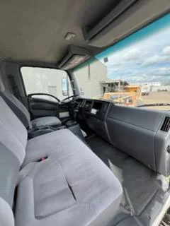 2019 Isuzu NPR - image 15