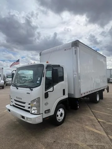 2019 Isuzu NPR - image 2