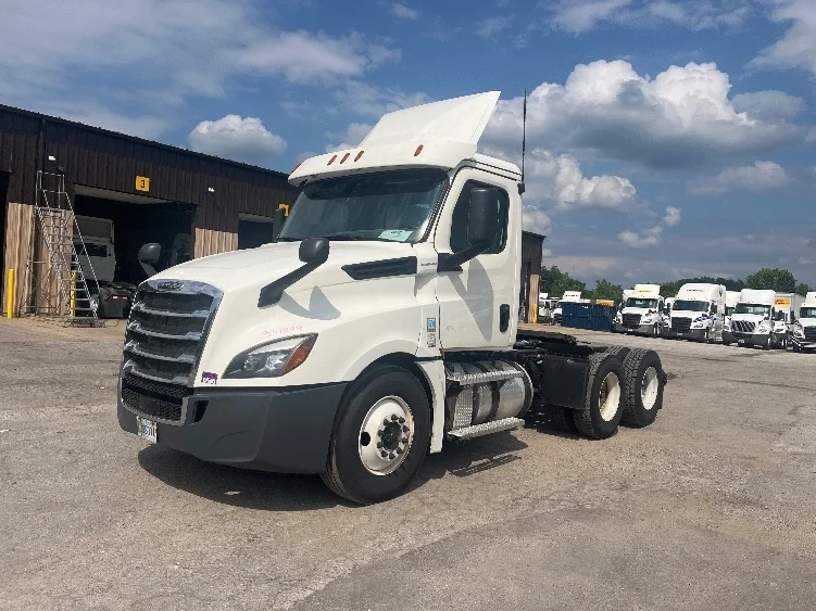 2020 Freightliner in Middlefield, OH — photo 3