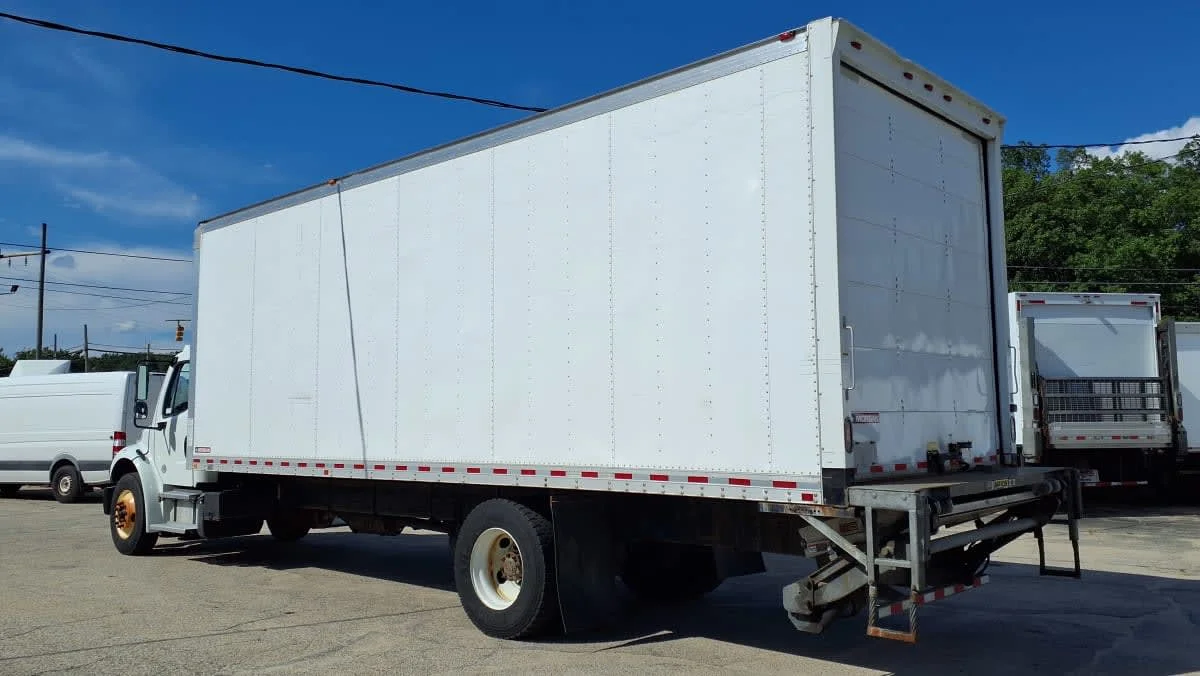 2020 Freightliner M2 106 in Warwick, RI — photo 6
