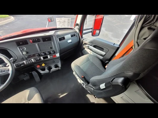 2023 Kenworth T680 in Memphis, TN — photo 23