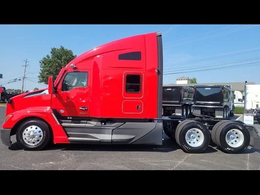 2023 Kenworth T680 in Memphis, TN — photo 7
