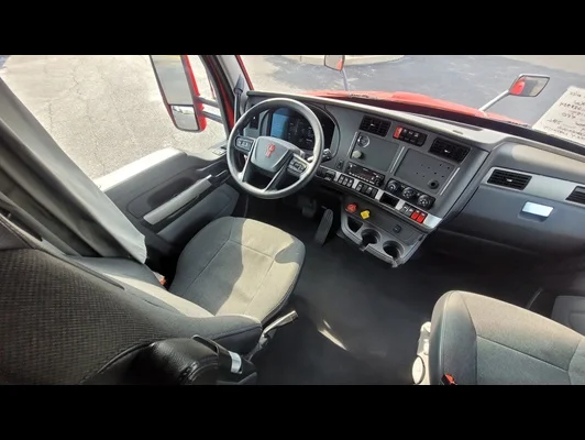 2023 Kenworth T680 in Memphis, TN — photo 3
