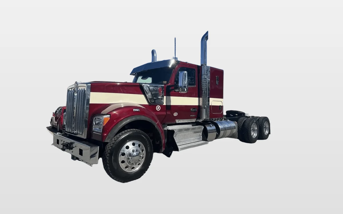 2024 Kenworth W900 - image 1