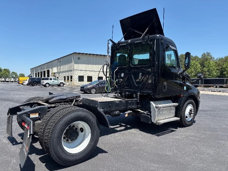 2019 Freightliner Cascadia in Concord, NC — photo 7