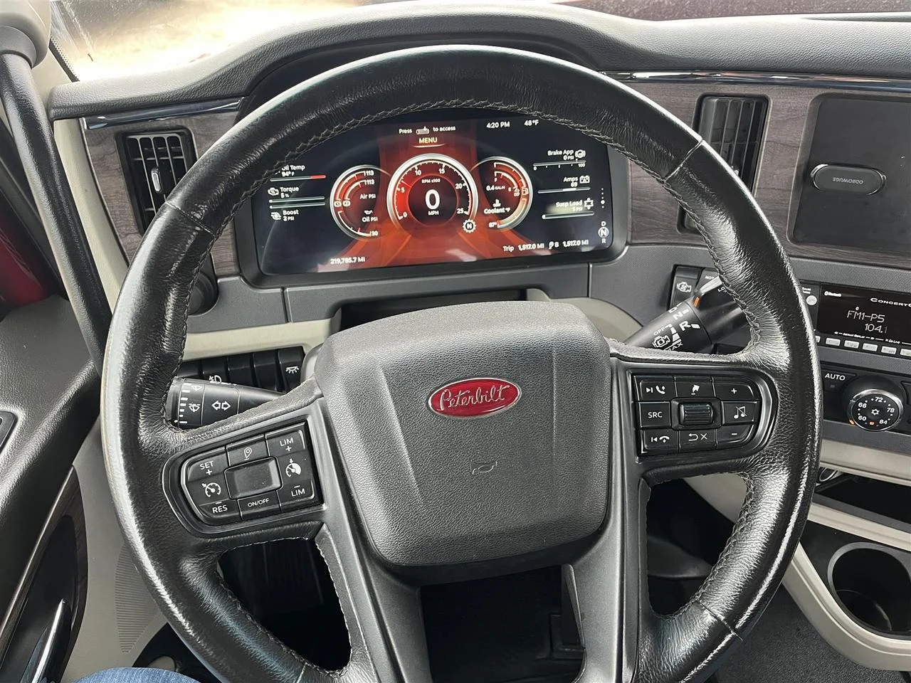 2022 Peterbilt 579 - image 11