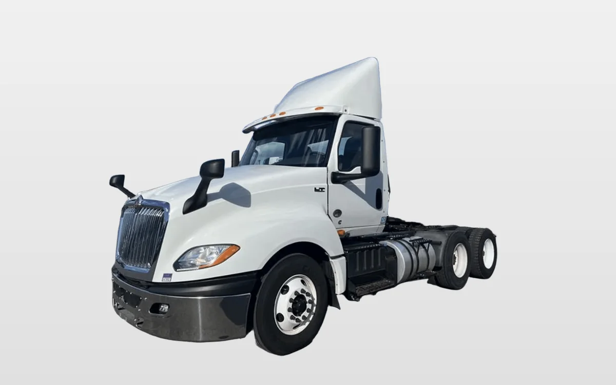 2019 International - image 1