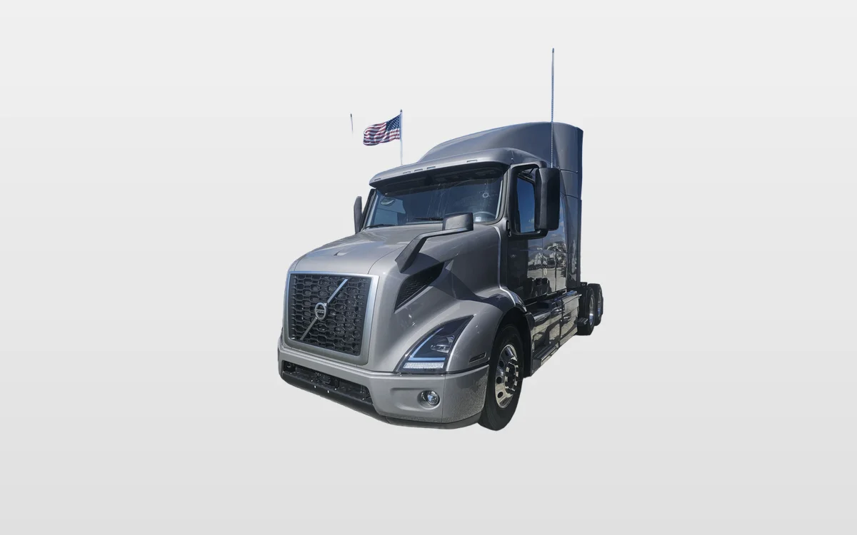 2025 Volvo - image 1