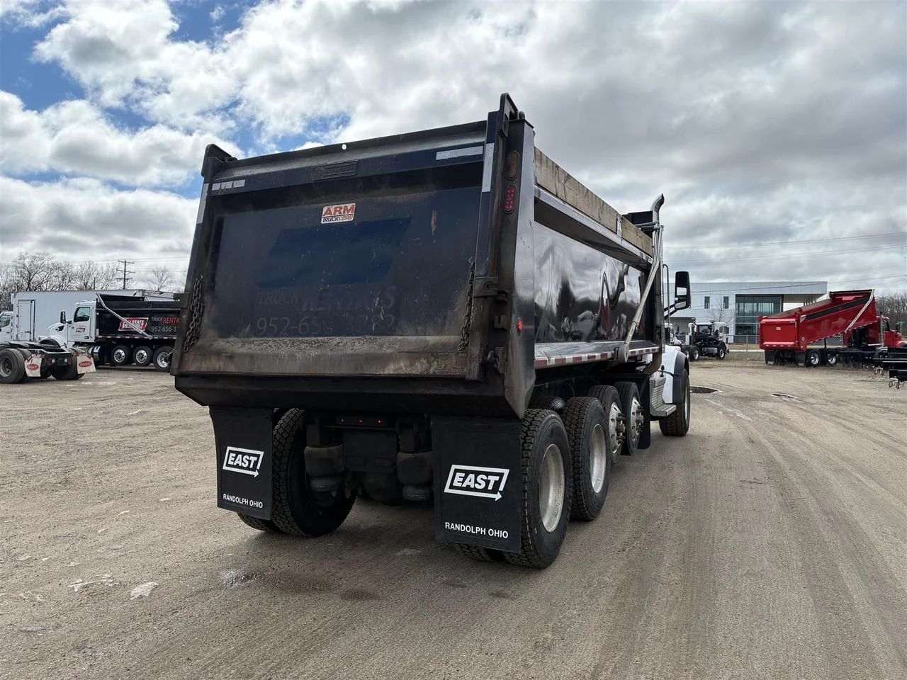 2022 Peterbilt 567 - image 4