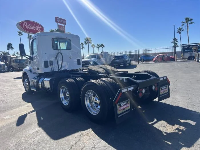 2021 Peterbilt 579 in Sylmar, CA — photo 8