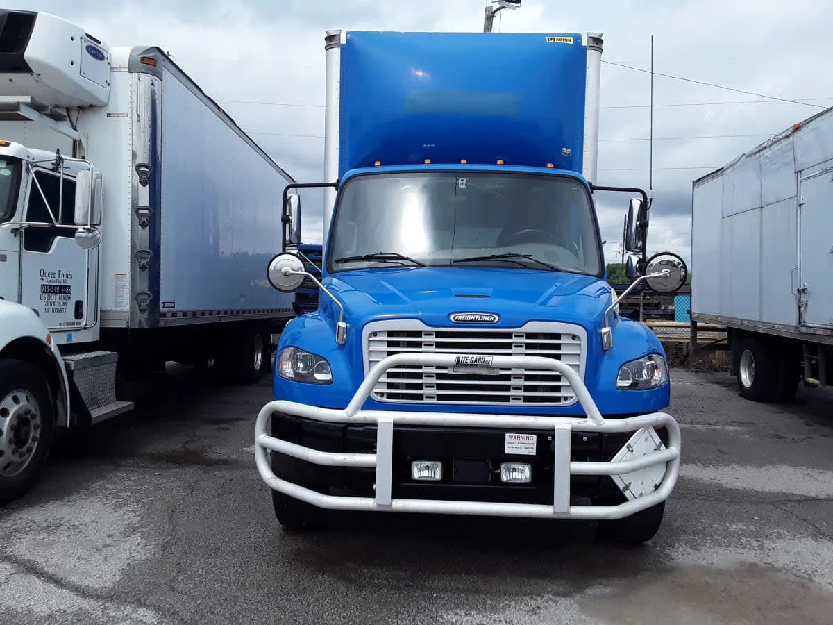 2022 Freightliner M2 106 in Kansas City, MO — photo 2