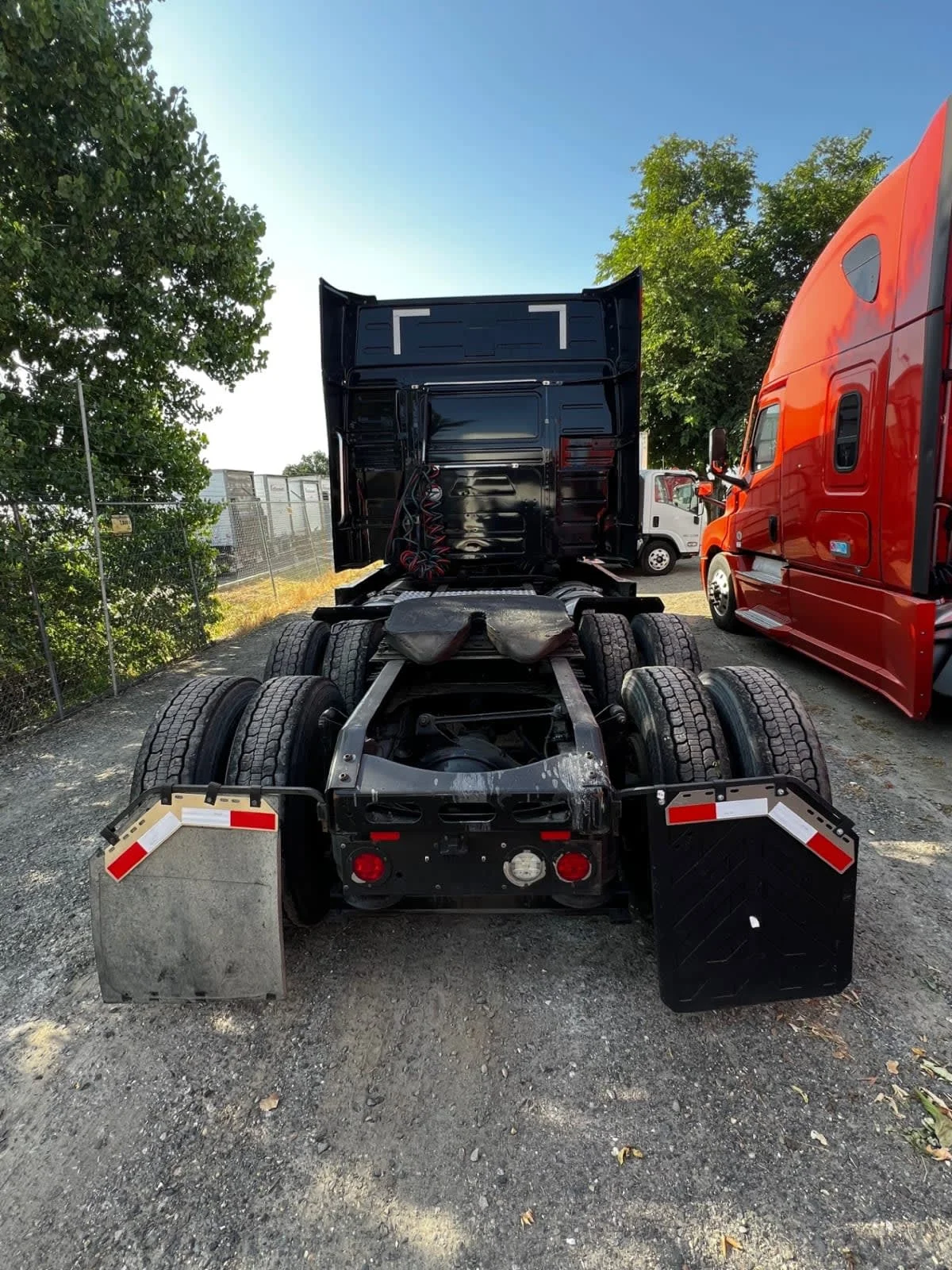 2020 Volvo VNL 860 in West Sacramento, CA — photo 5