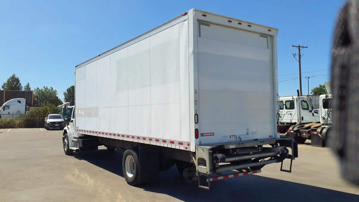 2016 Freightliner M2 106 in Tacoma, WA — photo 6