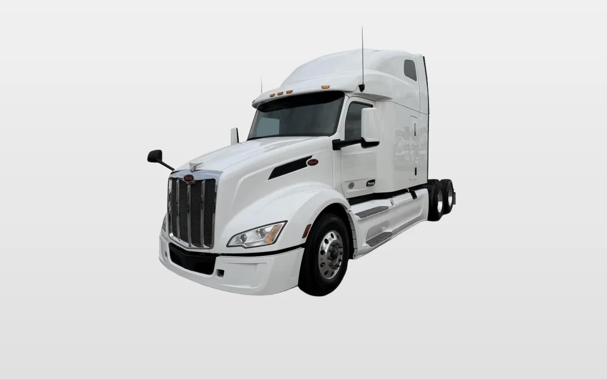 2022 Peterbilt 579 - image 1