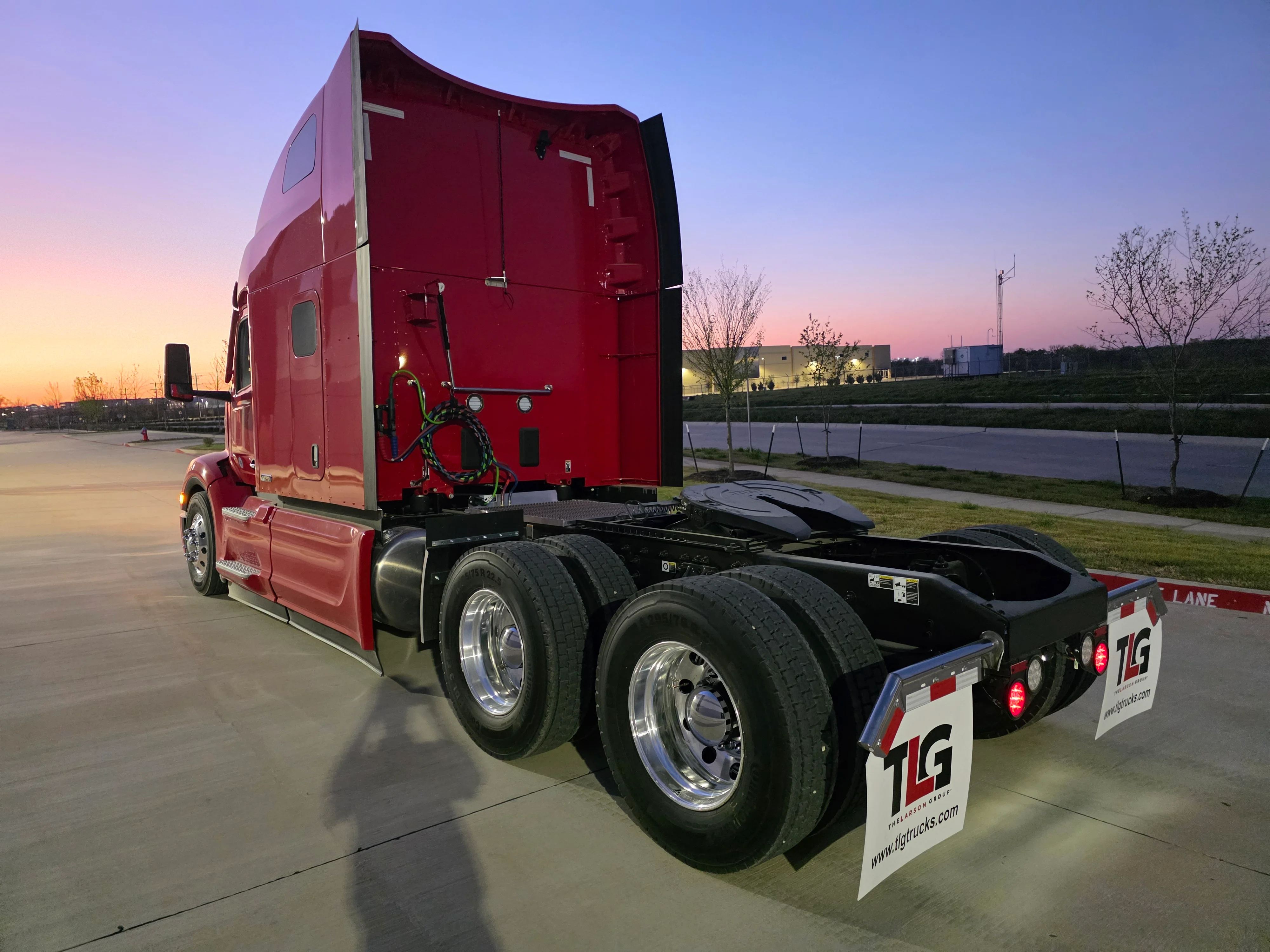 2027 Peterbilt 579 in Dayton, OH — photo 3