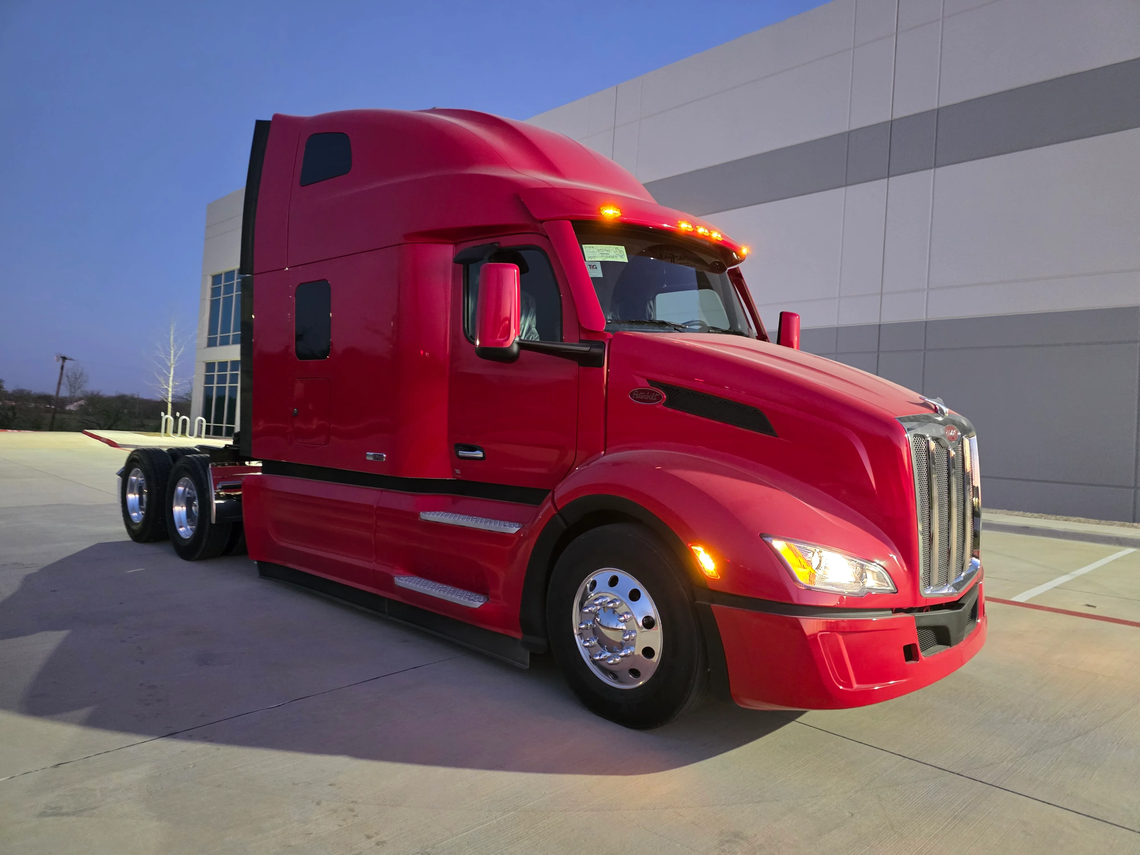 2027 Peterbilt 579 in Dayton, OH — photo 7