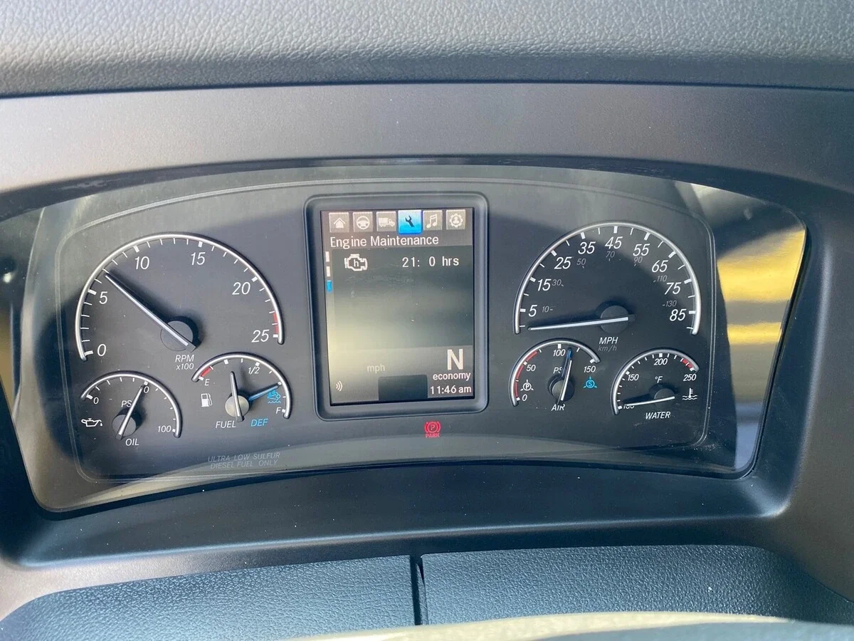 2026 Freightliner Cascadia - image 11