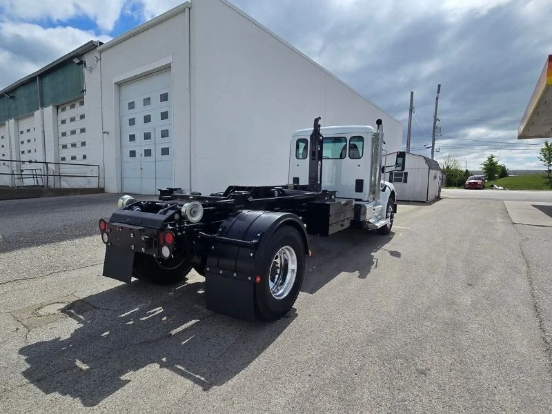 2026 Peterbilt 537 — photo 8