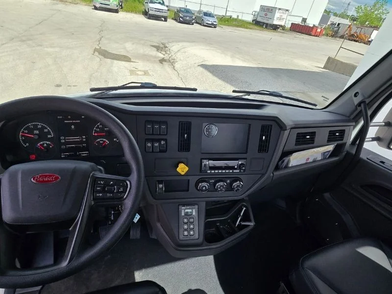 2026 Peterbilt 537 — photo 9