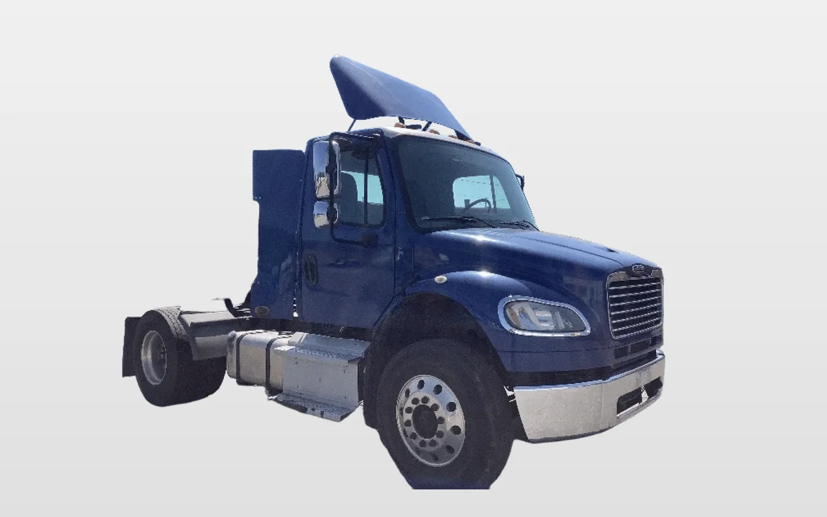 2016 Freightliner M2 106 - image 1