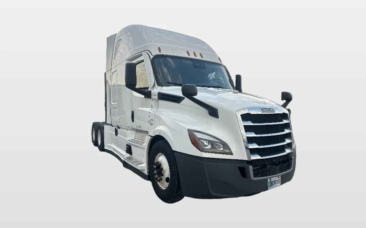 2022 Freightliner Cascadia - image 1