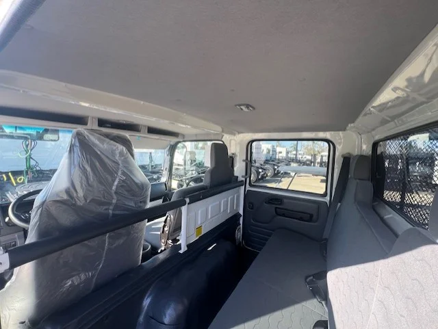 2026 Isuzu NRR in Houston, TX — photo 4