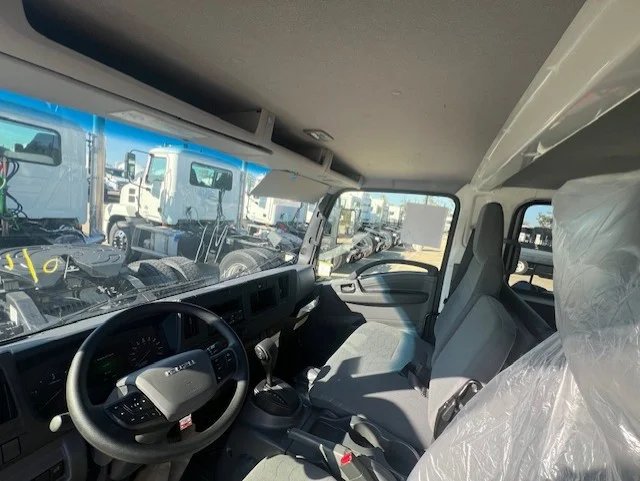 2026 Isuzu NRR in Houston, TX — photo 3