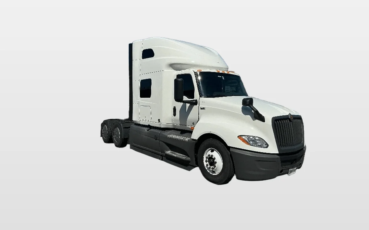 2023 International LT - image 1