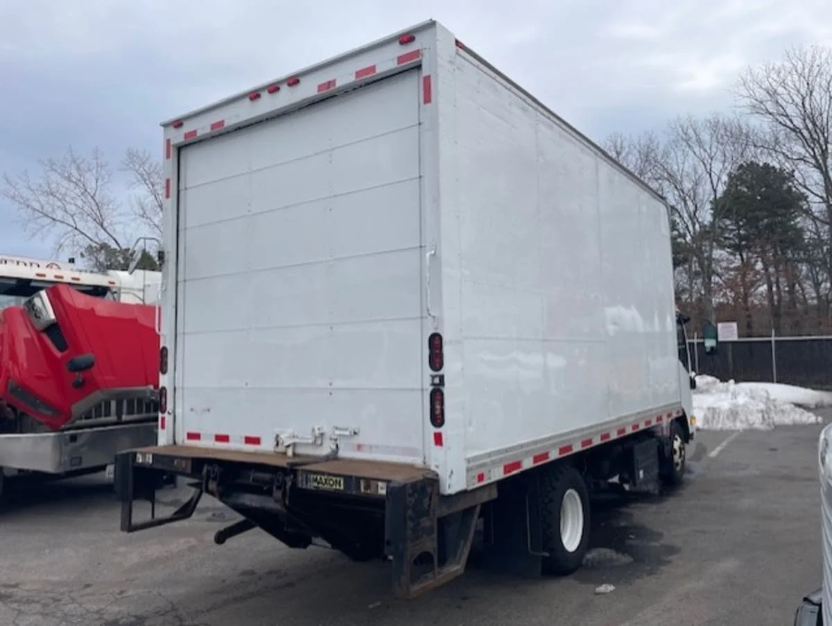 2018 Isuzu NPR - image 4