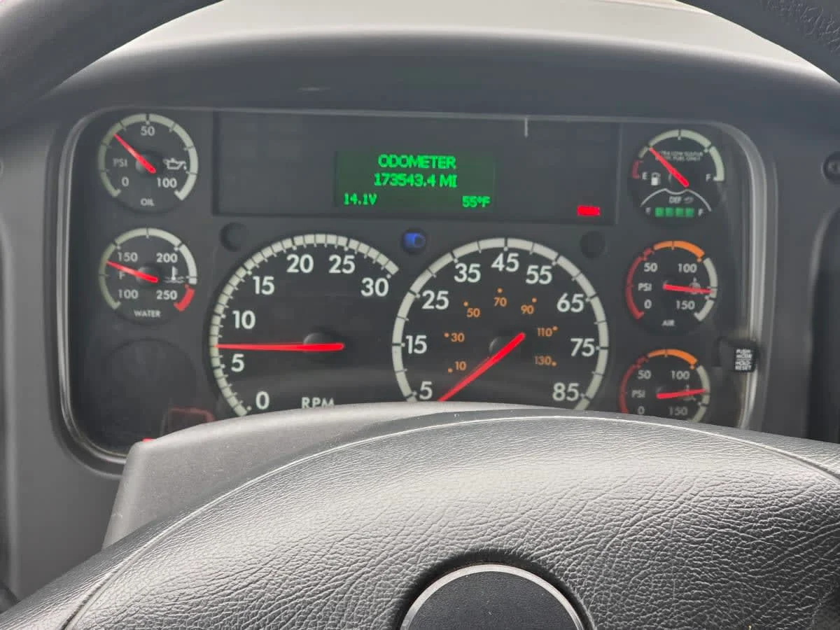 2017 Freightliner M2 106 in Bensalem, PA — photo 11