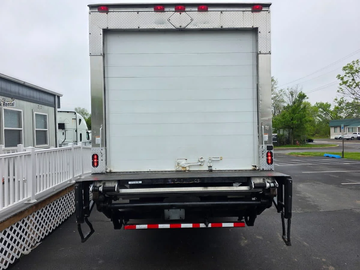 2017 Freightliner M2 106 in Bensalem, PA — photo 5