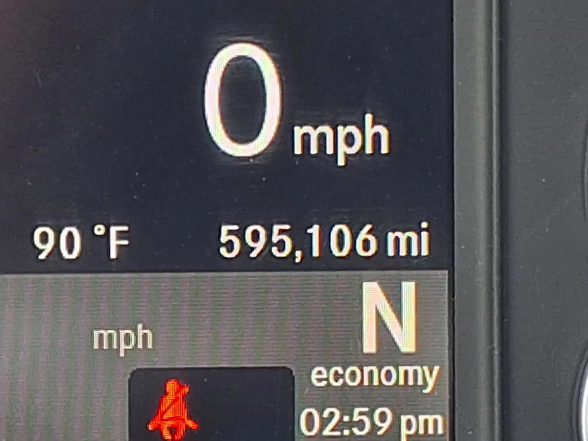 2020 Freightliner Cascadia - image 9