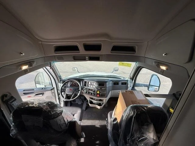 2026 Peterbilt 579 - image 11