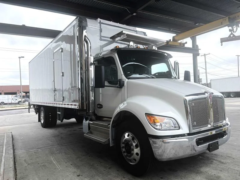 2025 Kenworth T380