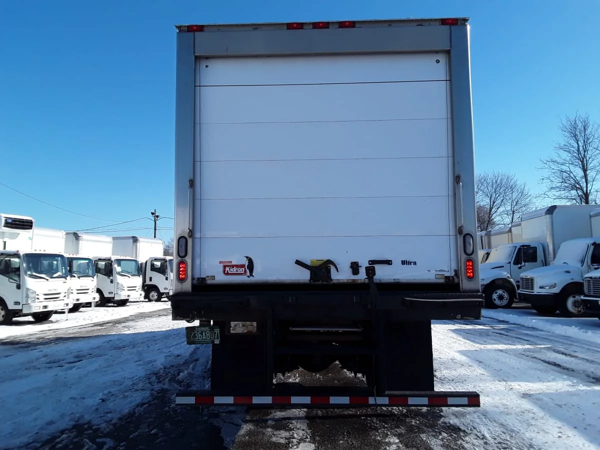 2016 Freightliner M2 106 in Salisbury, MA — photo 5