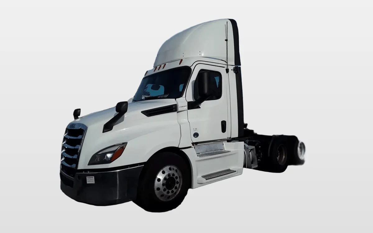2020 Freightliner Cascadia - image 1