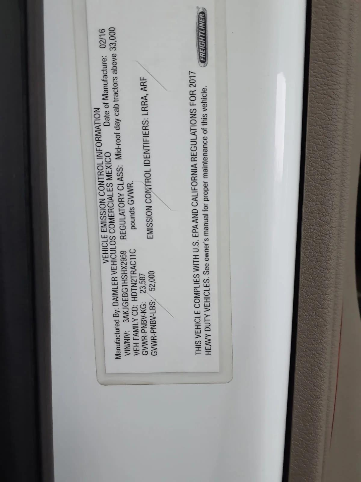 2017 Freightliner Cascadia - image 11