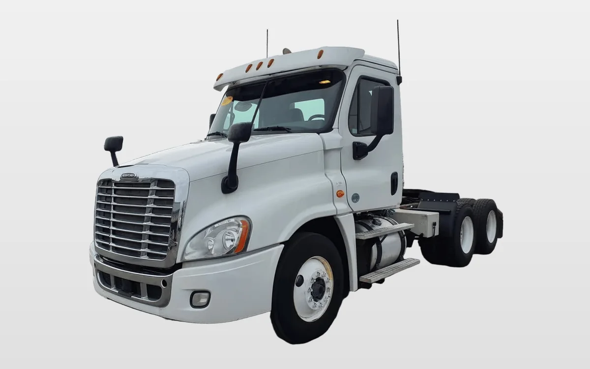 2017 Freightliner Cascadia - image 1